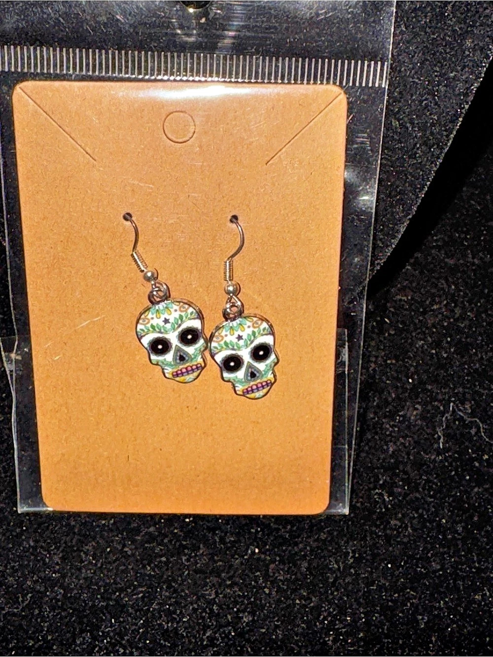 HALLOWEEN 🎃 Novelty Drop Earrings Black & White NWT, pick 1 - Picture 4 of 9